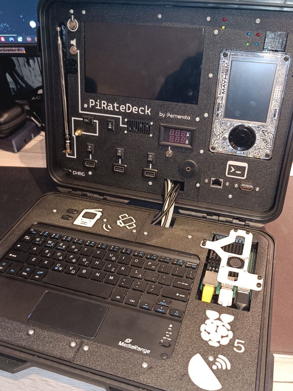 PiRateDeck - by @emensta